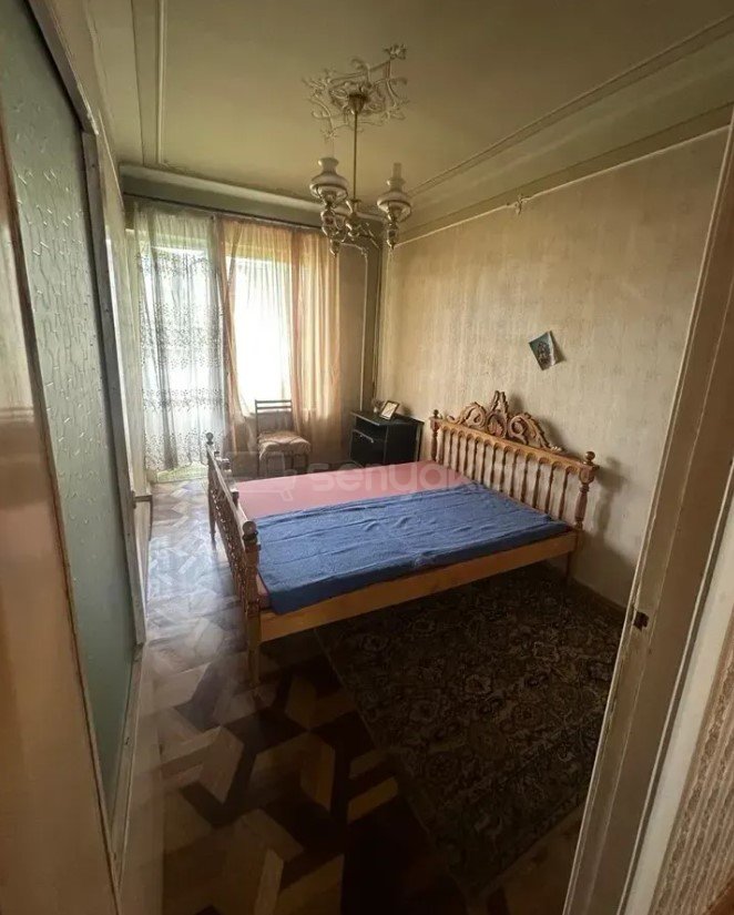 3 Սենյականոց Բնակարան Քարե Շենքում, 79քմ, 4/5 հարկ, Պետական Վիճակում