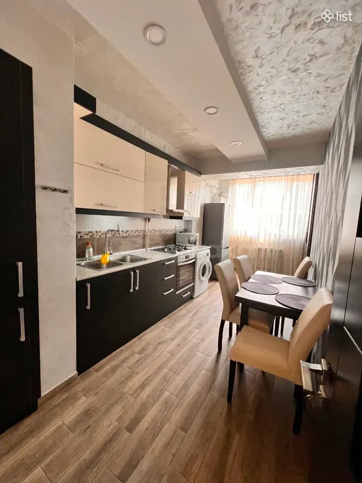 3 Սենյականոց Բնակարան, 90քմ, 6/12 հարկ, Կապիտալ Վերանորոգված, Կահավորված, Արևկող