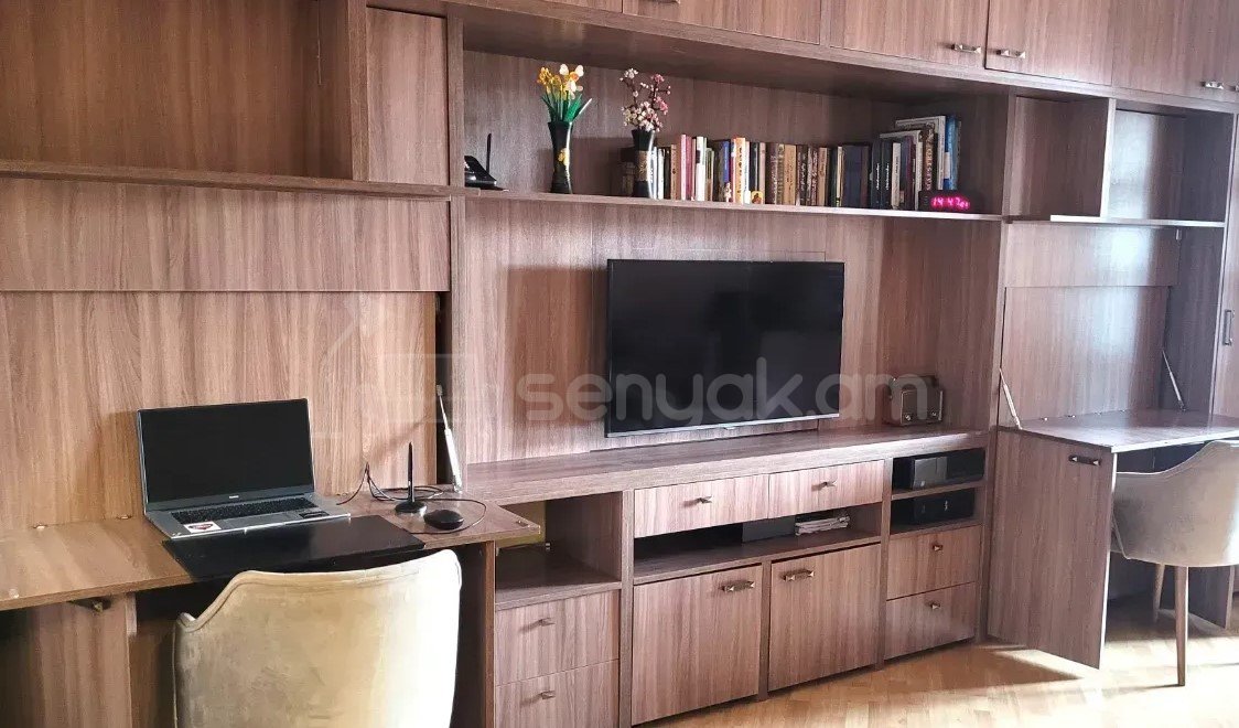 1 Սենյականոց Բնակարան Քարե Շենքում, 45քմ, 5/5 հարկ, Կոսմետիկ Վերանորոգված
