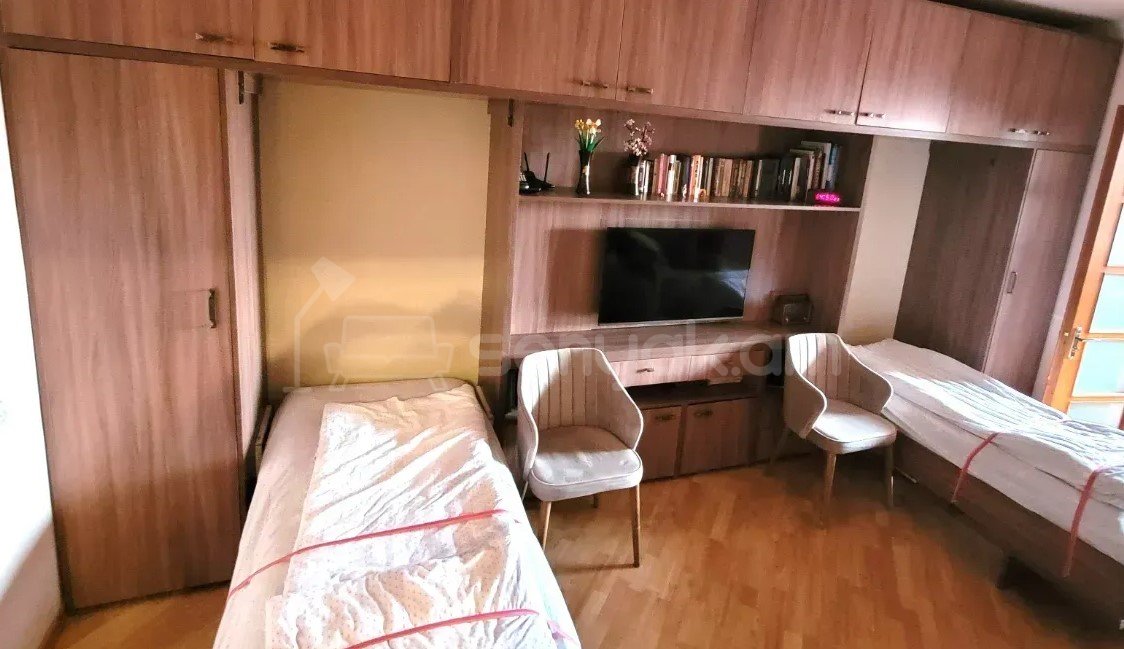 1 Սենյականոց Բնակարան Քարե Շենքում, 45քմ, 5/5 հարկ, Կոսմետիկ Վերանորոգված