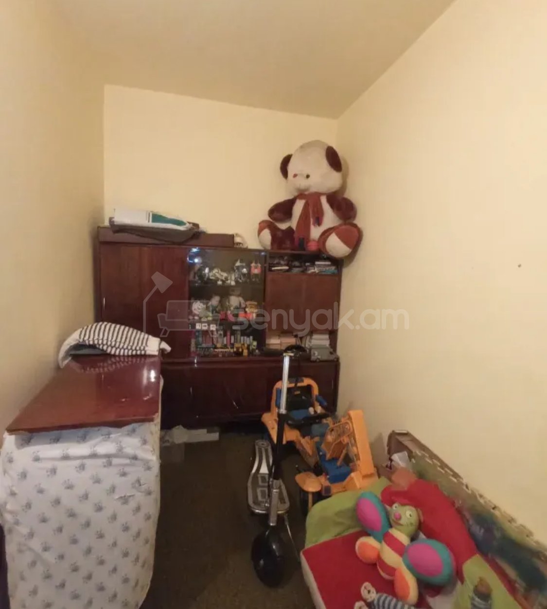 4 Սենյականոց Բնակարան, 110քմ, 1/9 հարկ, Պետական Վիճակում
