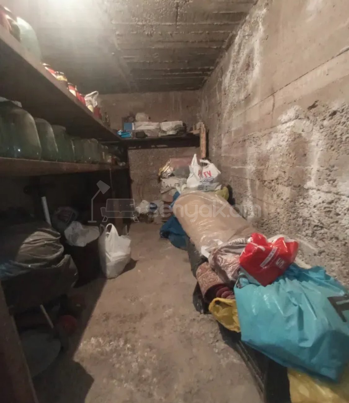 4 Սենյականոց Բնակարան, 110քմ, 1/9 հարկ, Պետական Վիճակում