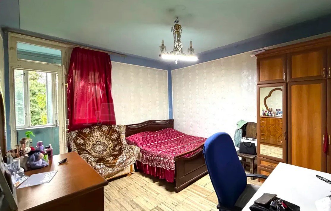 3 Սենյականոց Բնակարան Քարե Շենքում, 76քմ, 3/5 հարկ, Պետական Վիճակում
