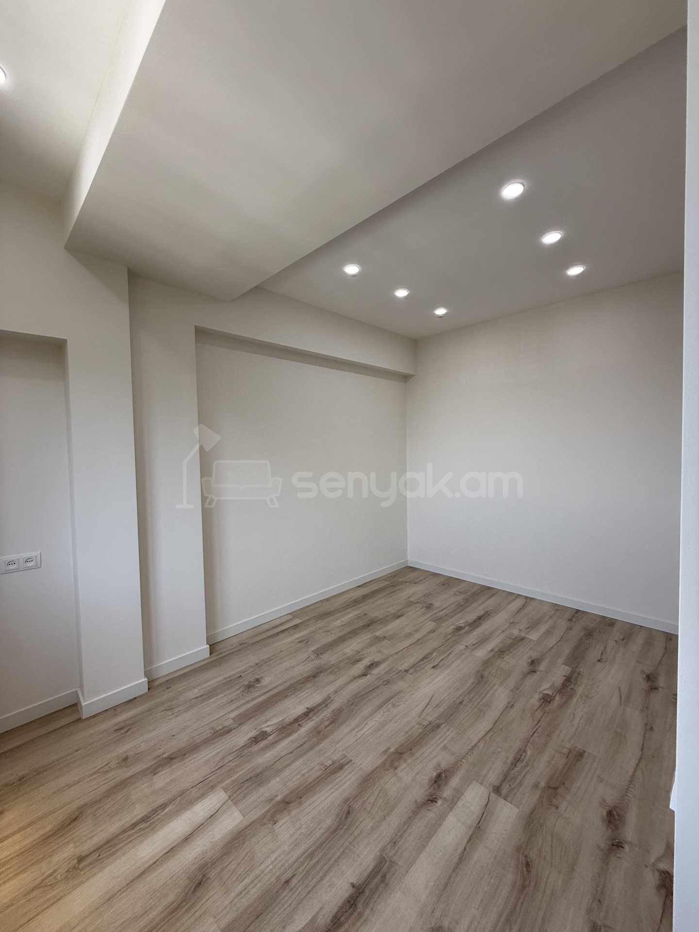 2 Սենյականոց Բնակարան, 46քմ, 5/9 հարկ, Դիզայներական Վերանորոգված