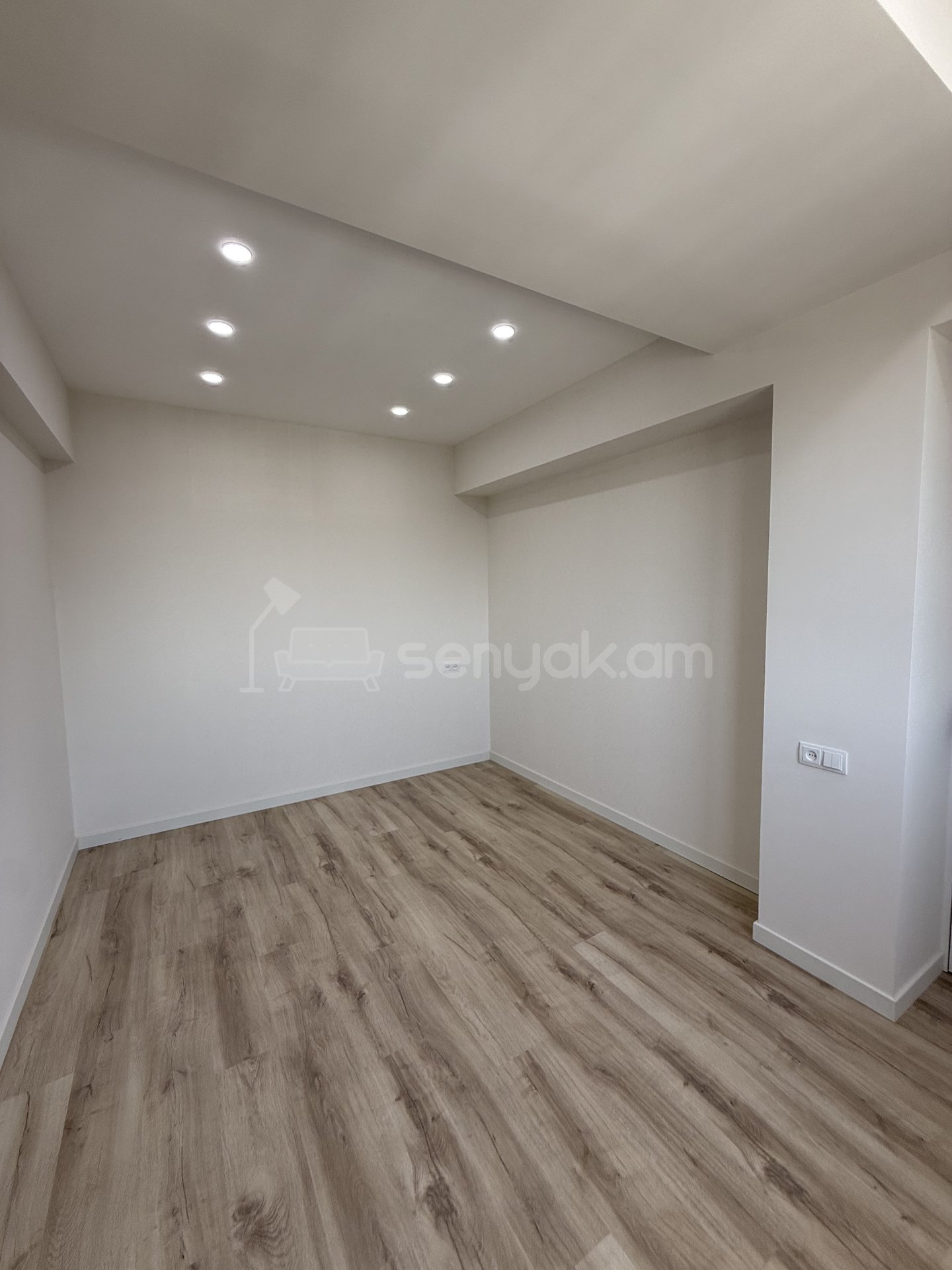 2 Սենյականոց Բնակարան, 46քմ, 5/9 հարկ, Դիզայներական Վերանորոգված
