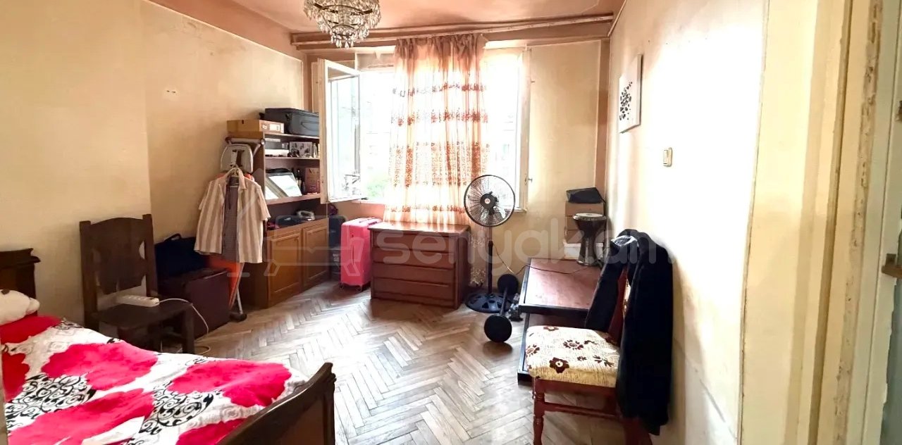 3 Սենյականոց Բնակարան Քարե Շենքում, 76քմ, 3/5 հարկ, Պետական Վիճակում