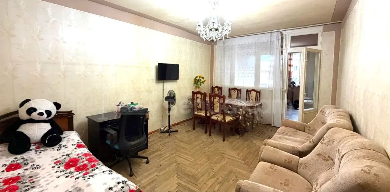 3 Սենյականոց Բնակարան Քարե Շենքում, 76քմ, 3/5 հարկ, Պետական Վիճակում