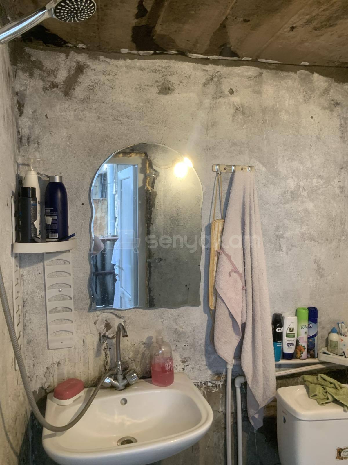 3 Սենյականոց Սեփական Տուն, 90քմ, Նորմալ Վիճակում
