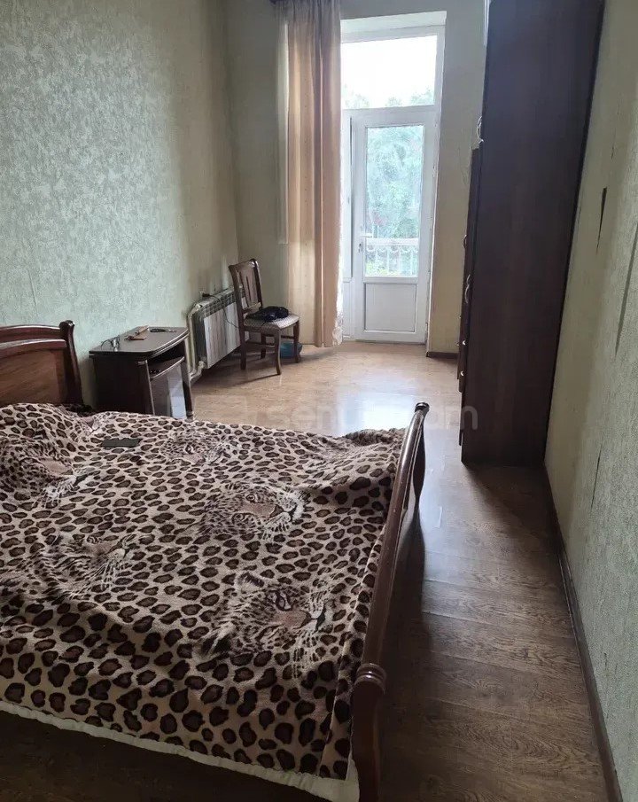 2 Սենյականոց Բնակարան Քարե Շենքում, 68քմ, 4/5 հարկ, Նորմալ Վիճակում