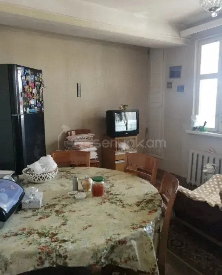 4 Սենյականոց Բնակարան, 110քմ, 3/14 հարկ, Պետական Վիճակում