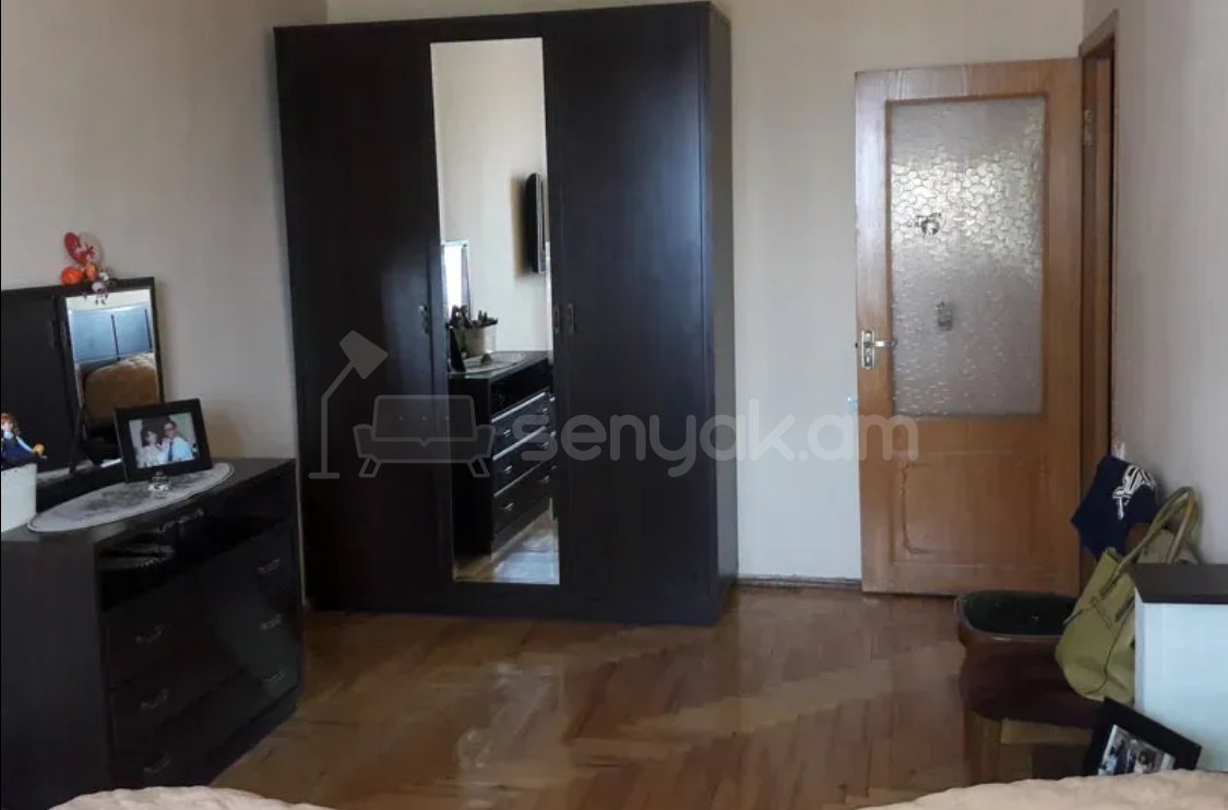 4 Սենյականոց Բնակարան, 118քմ, 7/14 հարկ, Պետական Վիճակում