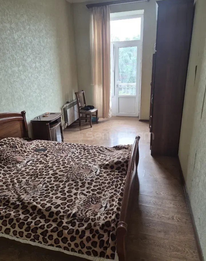 2 Սենյականոց Բնակարան Քարե Շենքում, 68քմ, 4/5 հարկ, Նորմալ Վիճակում