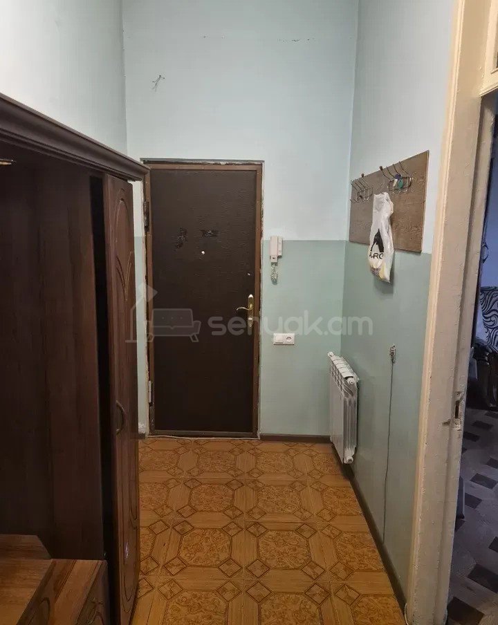 2 Սենյականոց Բնակարան Քարե Շենքում, 68քմ, 4/5 հարկ, Նորմալ Վիճակում