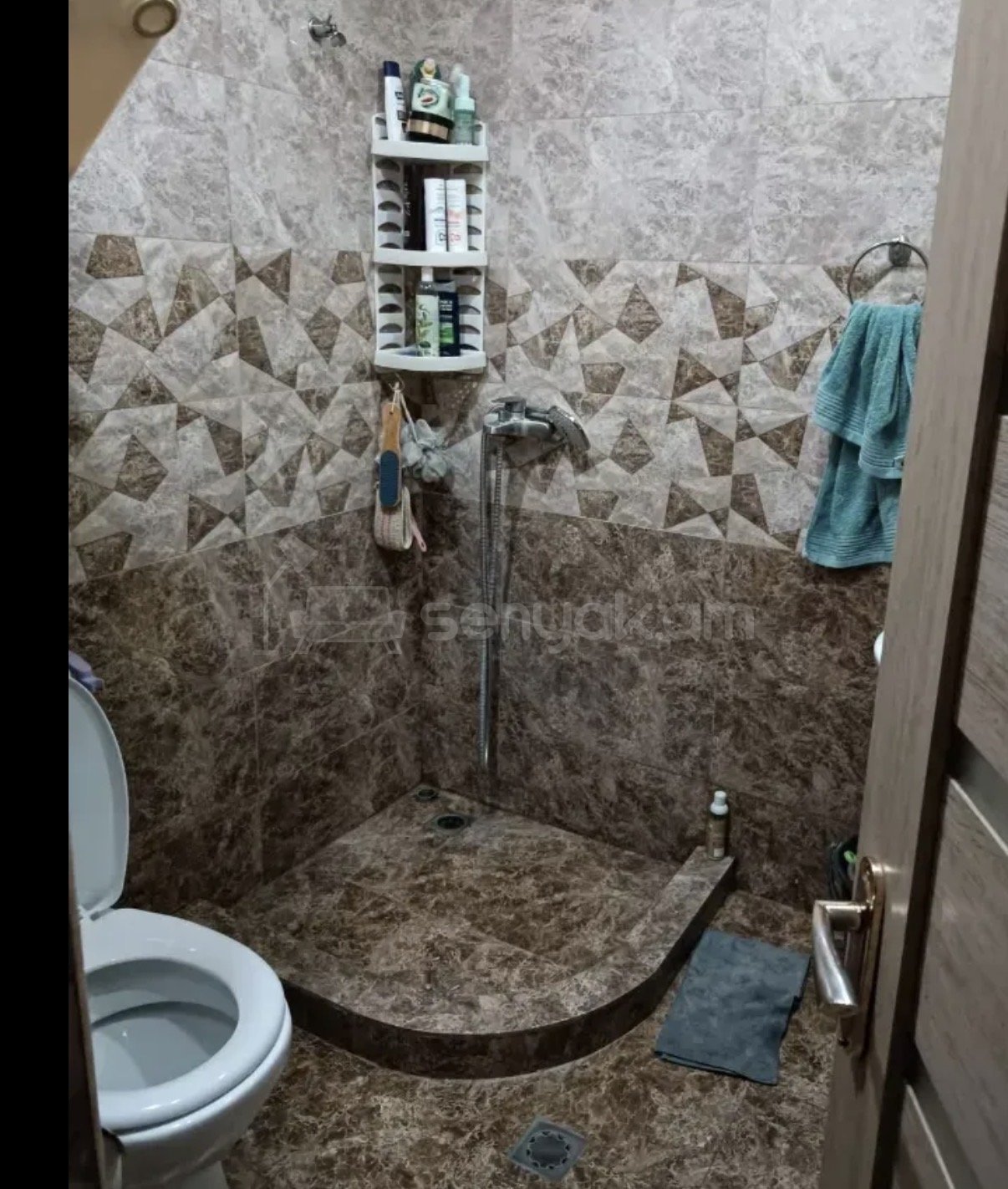 3 Սենյականոց Բնակարան Նորակառույցում, 70քմ, 2/3 հարկ, Կապիտալ Վերանորոգված, Մասամբ Կահավորված