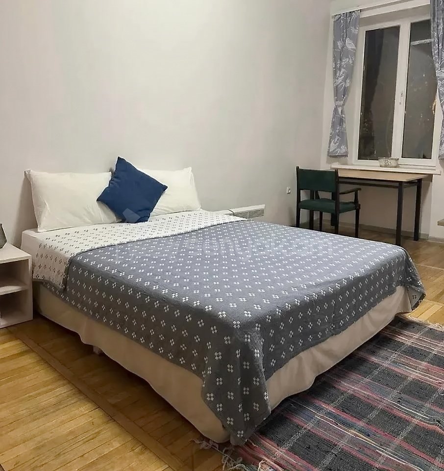 1 Սենյականոց Բնակարան Քարե Շենքում, 36քմ, 2/5 հարկ, Կապիտալ Վերանորոգված