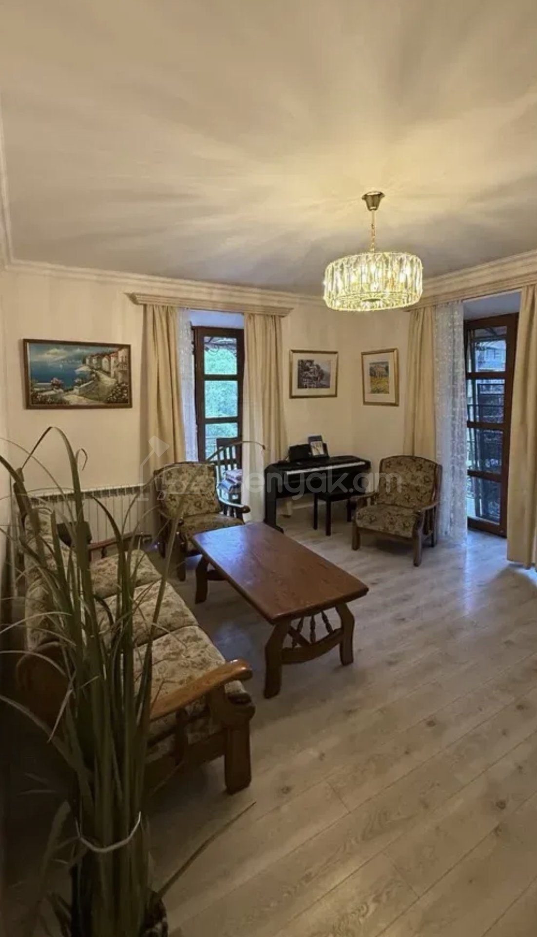 4 Սենյականոց Բնակարան Քարե Շենքում, 109քմ, 3/4 հարկ, Կապիտալ Վերանորոգված