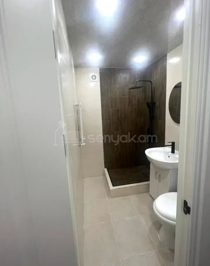 2 Սենյականոց Բնակարան, 36քմ, 3/5 հարկ, Կապիտալ Վերանորոգված