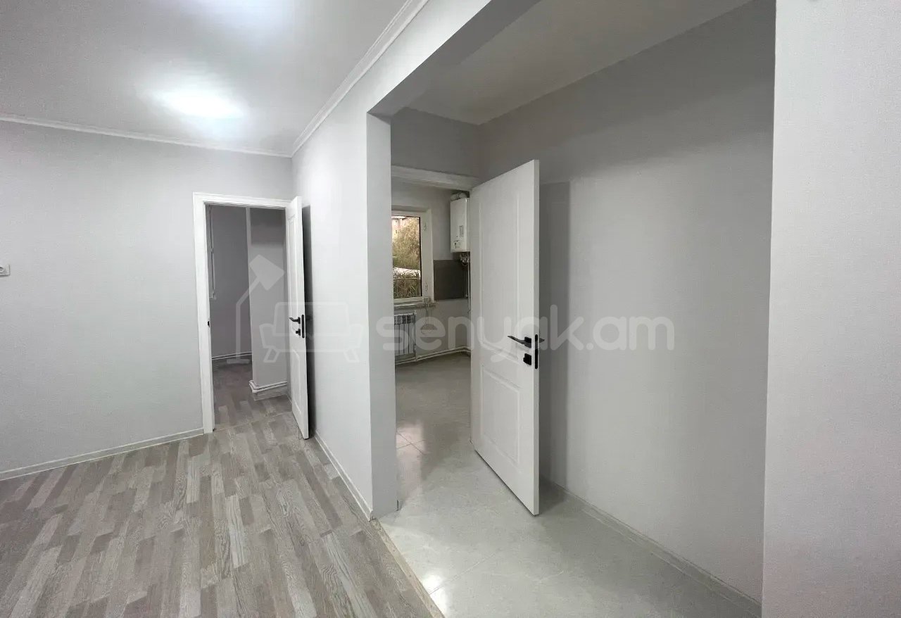 2 Սենյականոց Բնակարան, 36քմ, 3/5 հարկ, Կապիտալ Վերանորոգված