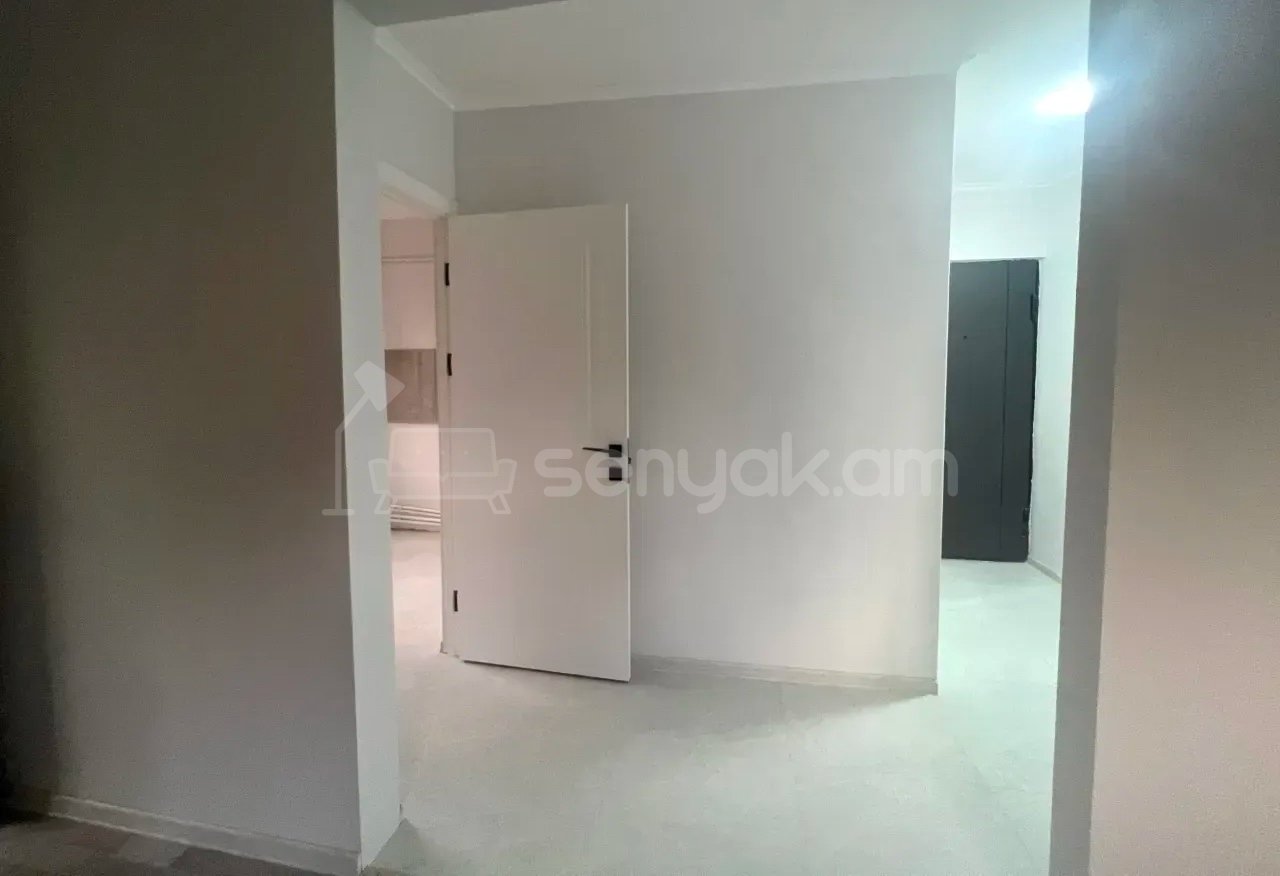 2 Սենյականոց Բնակարան, 36քմ, 3/5 հարկ, Կապիտալ Վերանորոգված