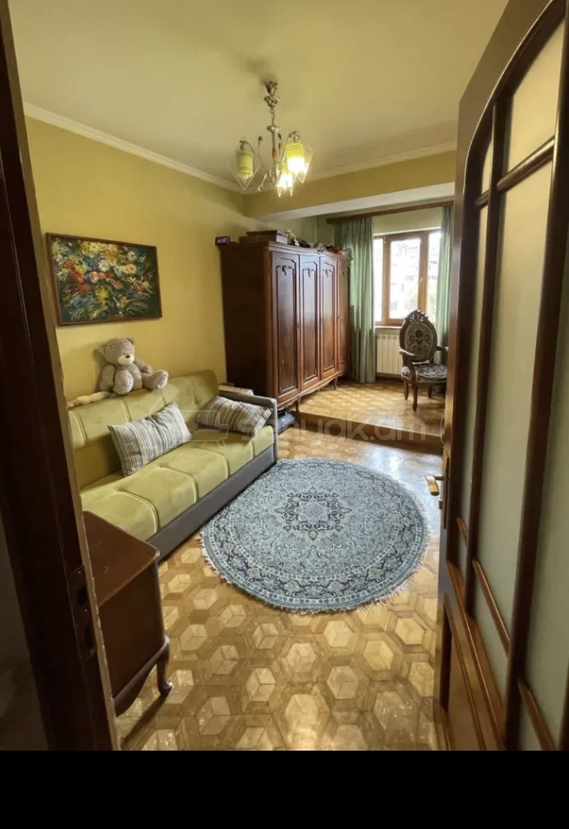 4 Սենյականոց Բնակարան Քարե Շենքում, 105քմ, 4/5 հարկ, Կապիտալ Վերանորոգված