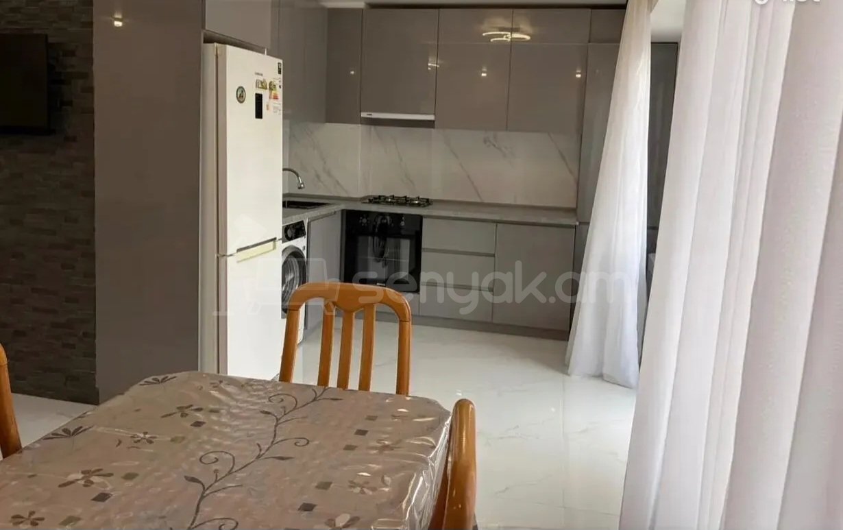 3 Սենյականոց Բնակարան Քարե Շենքում, 78քմ, 4/5 հարկ, Դիզայներական Վերանորոգված