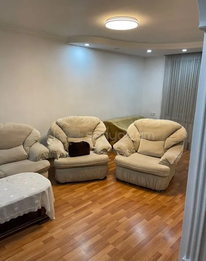 2 Սենյականոց Բնակարան Քարե Շենքում, 70քմ, 4/5 հարկ, Կապիտալ Վերանորոգված, Կահավորված