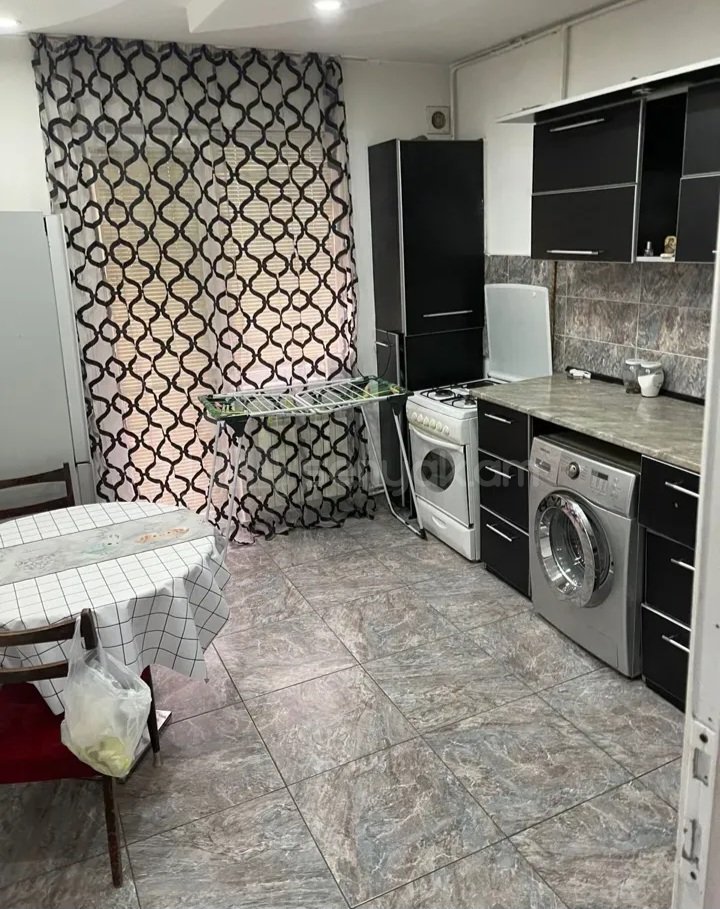 2 Սենյականոց Բնակարան Քարե Շենքում, 70քմ, 4/5 հարկ, Կապիտալ Վերանորոգված, Կահավորված