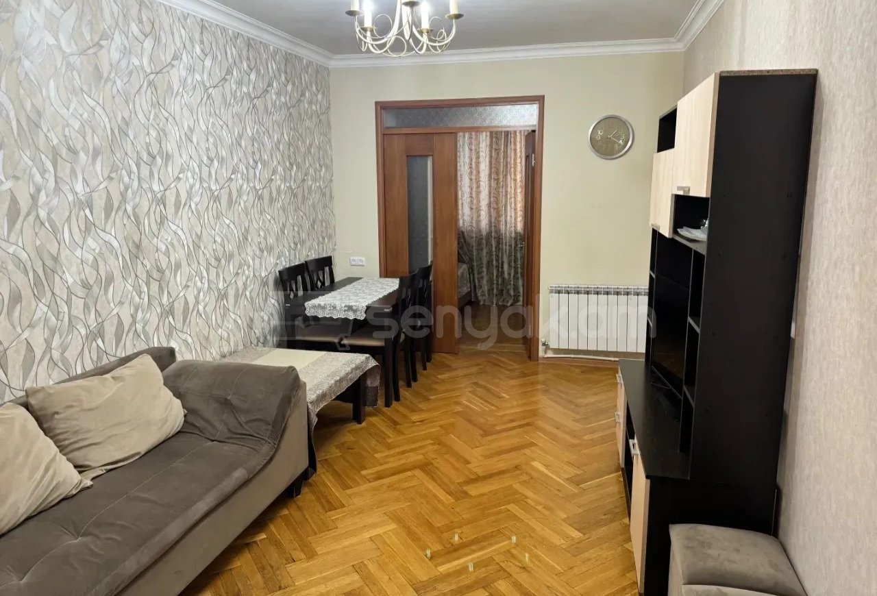 3 Սենյականոց Բնակարան Քարե Շենքում, 56քմ, 4/5 հարկ, Կապիտալ Վերանորոգված, Կահավորված