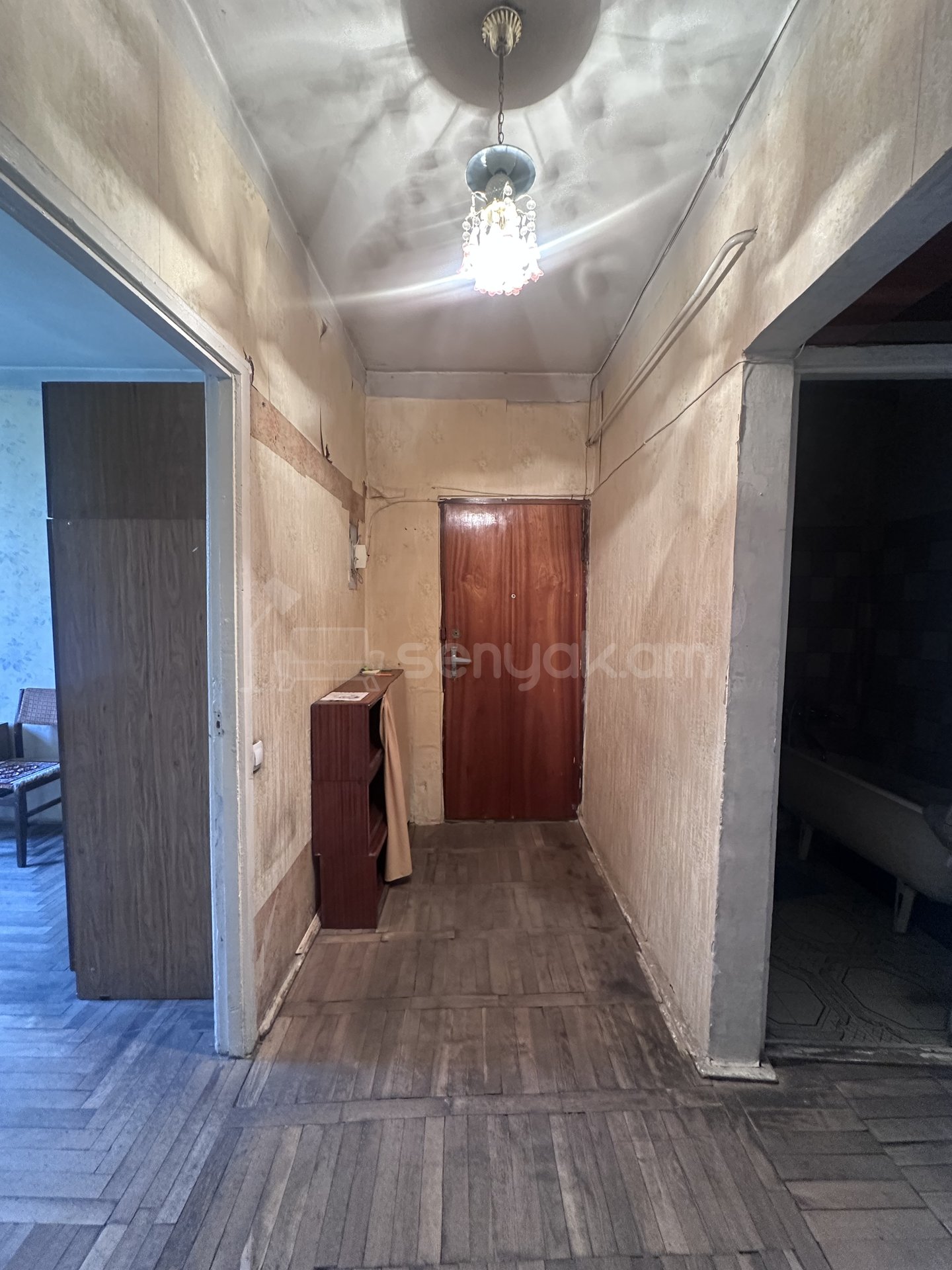 3 Սենյականոց Բնակարան, 74քմ, 3/5 հարկ, Պետական Վիճակում