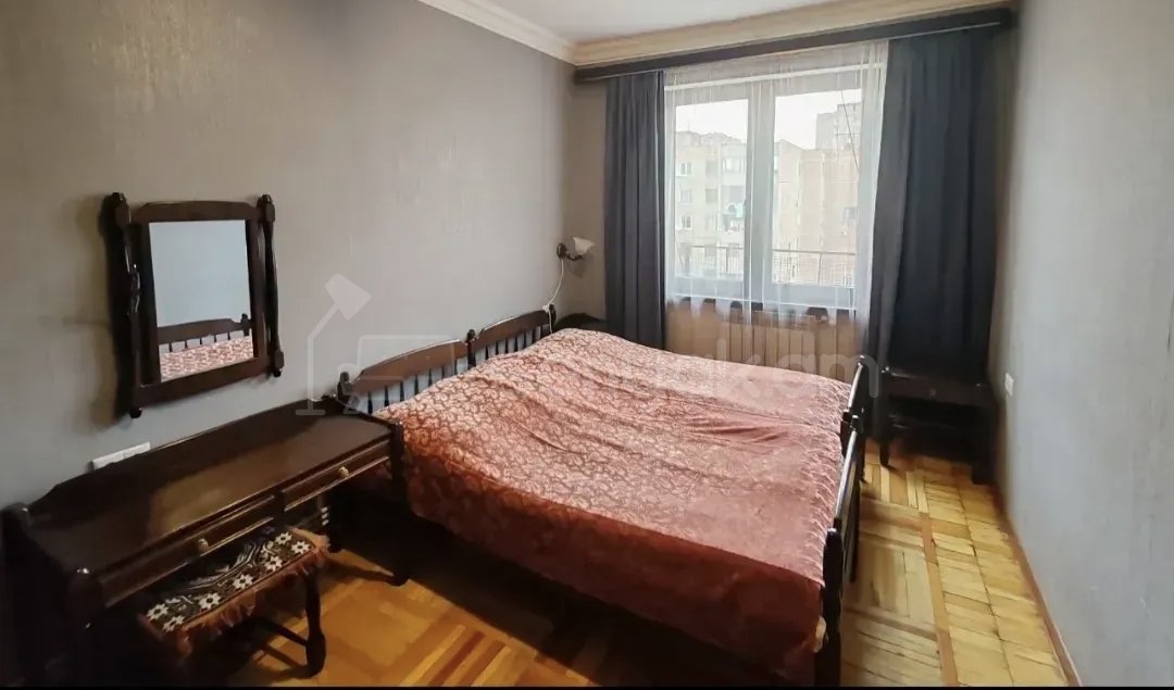 3 Սենյականոց Բնակարան, 78քմ, 7/9 հարկ, Նորմալ Վիճակում, Կահավորված
