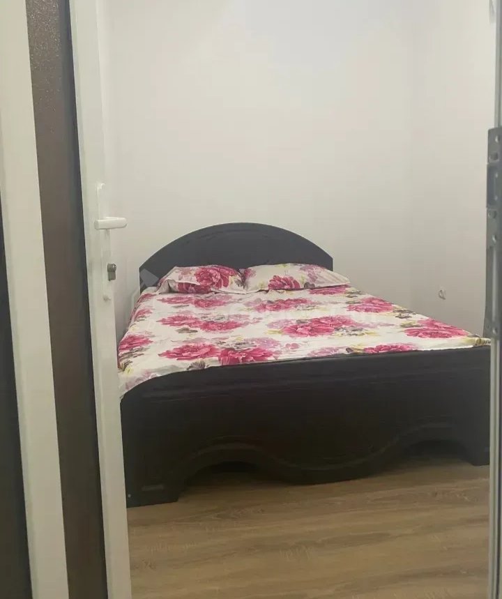 2 Սենյականոց Բնակարան Քարե Շենքում, 52քմ, 3/5 հարկ, Նորմալ Վիճակում, Կահավորված