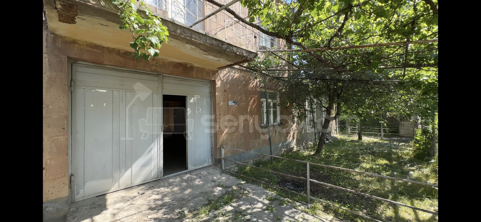 5 Սենյականոց Սեփական Տուն, 260քմ, Նորմալ Վիճակում, Ավտոտնակով