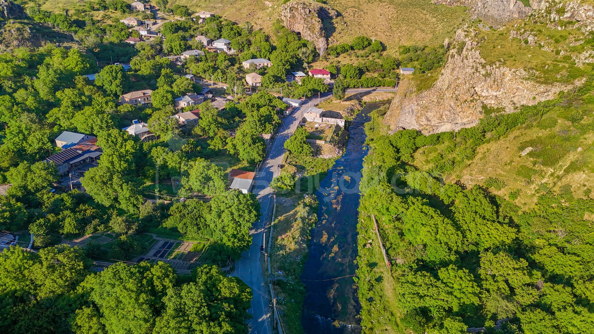Բնակելի Նշանակության Հողատարածք, 1077քմ, Խմելու Ջրով
