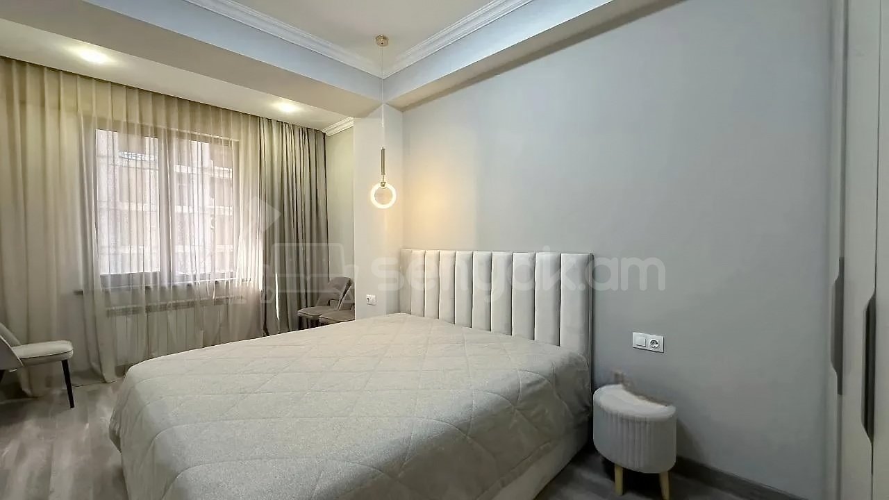4 Սենյականոց Բնակարան Նորակառույցում, 95քմ, 3/14 հարկ, Կապիտալ Վերանորոգված