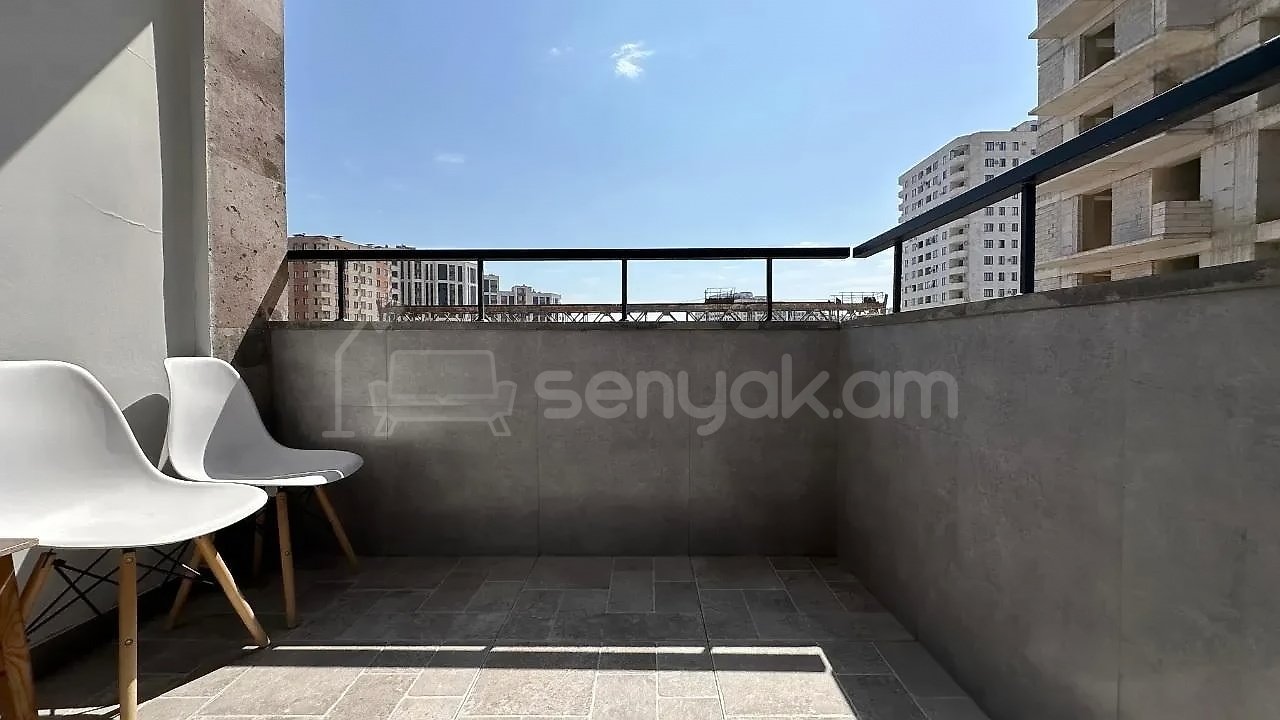 4 Սենյականոց Բնակարան Նորակառույցում, 95քմ, 3/14 հարկ, Կապիտալ Վերանորոգված