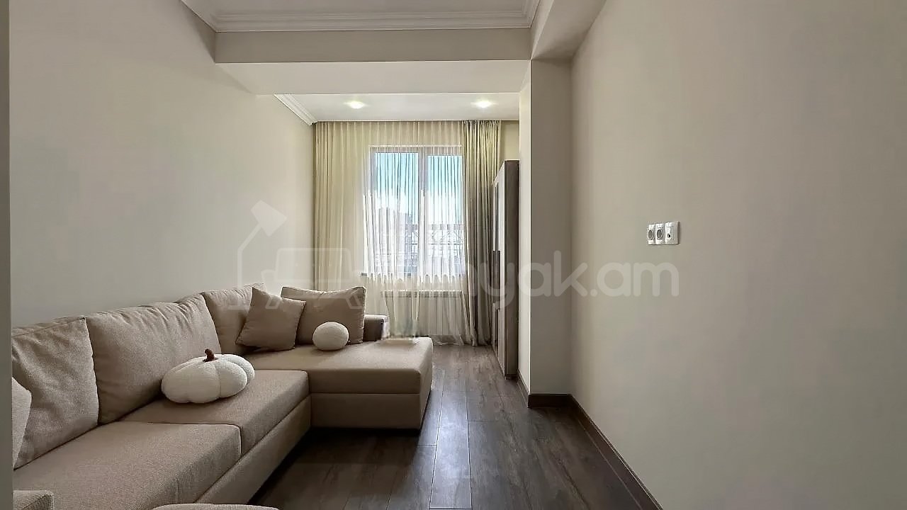 4 Սենյականոց Բնակարան Նորակառույցում, 95քմ, 3/14 հարկ, Կապիտալ Վերանորոգված