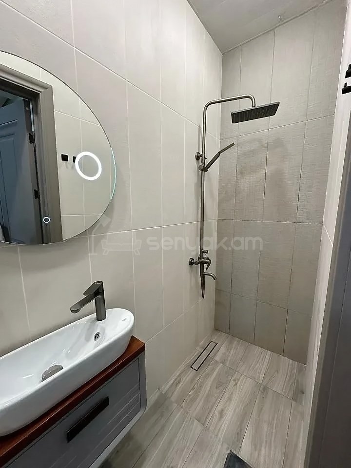 4 Սենյականոց Բնակարան Նորակառույցում, 95քմ, 3/14 հարկ, Կապիտալ Վերանորոգված