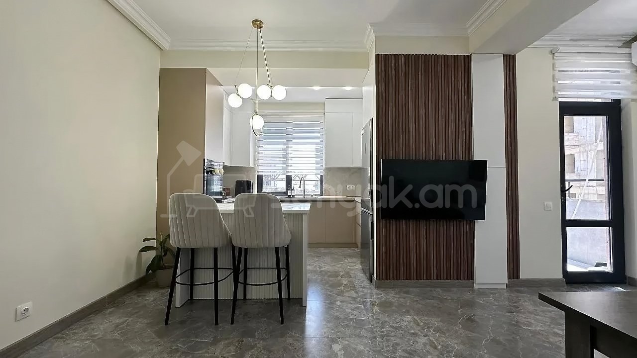 4 Սենյականոց Բնակարան Նորակառույցում, 95քմ, 3/14 հարկ, Կապիտալ Վերանորոգված