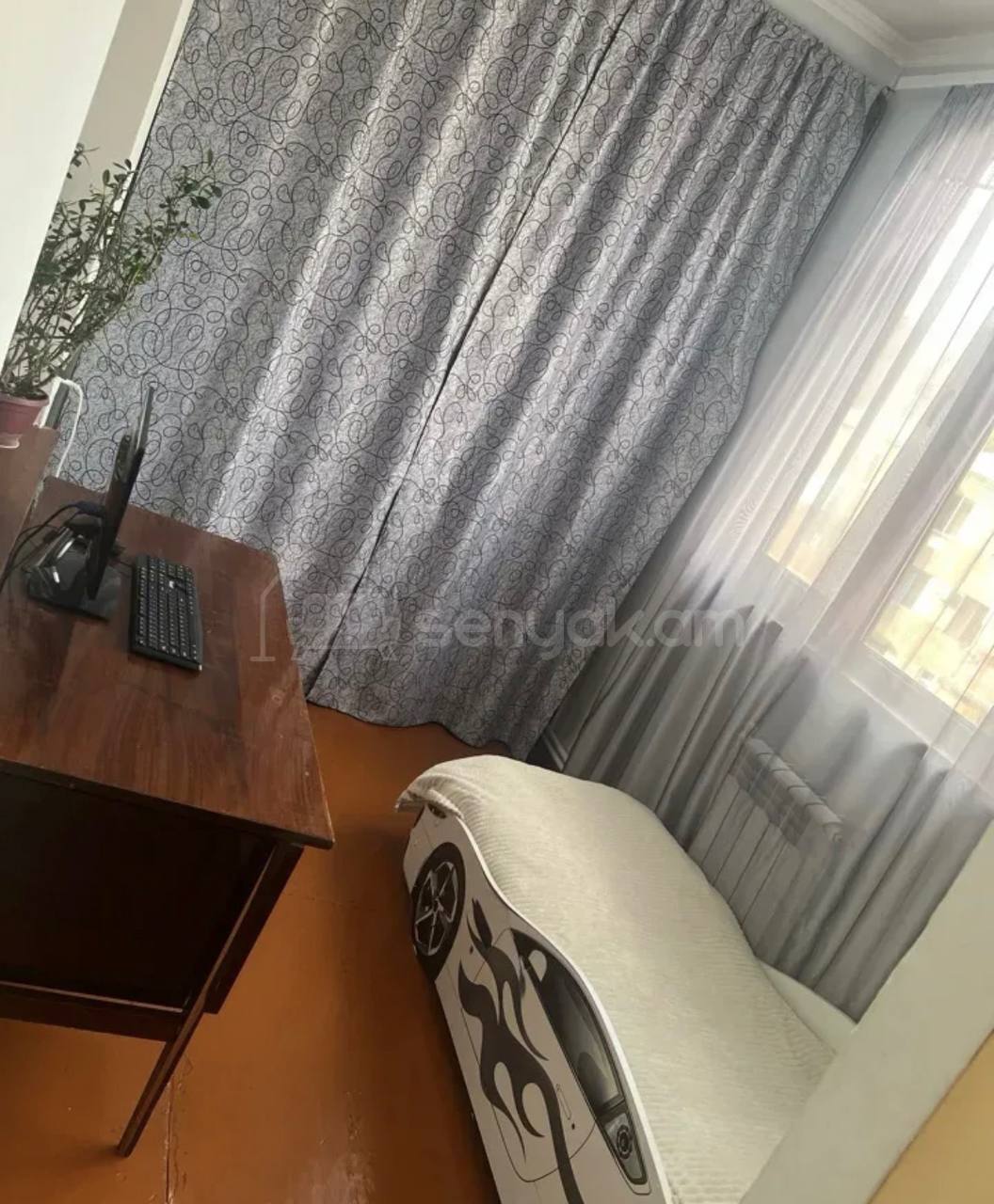 3 Սենյականոց Բնակարան Քարե Շենքում, 76քմ, 5/5 հարկ, Կոսմետիկ Վերանորոգված