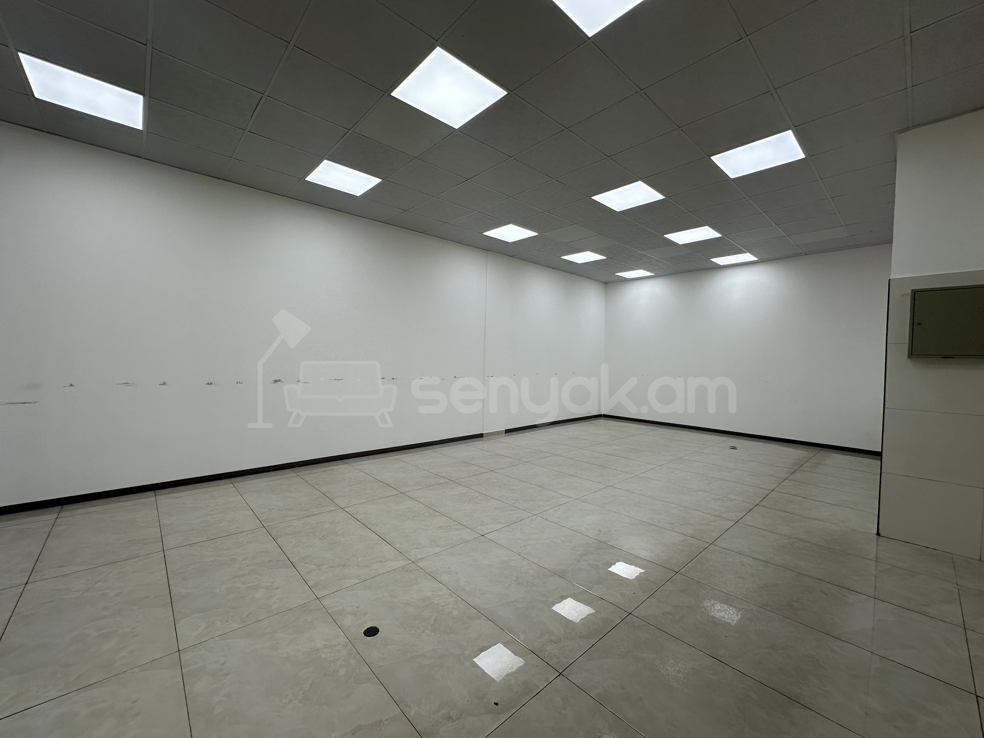 Առևտրի Տարածք, 560քմ