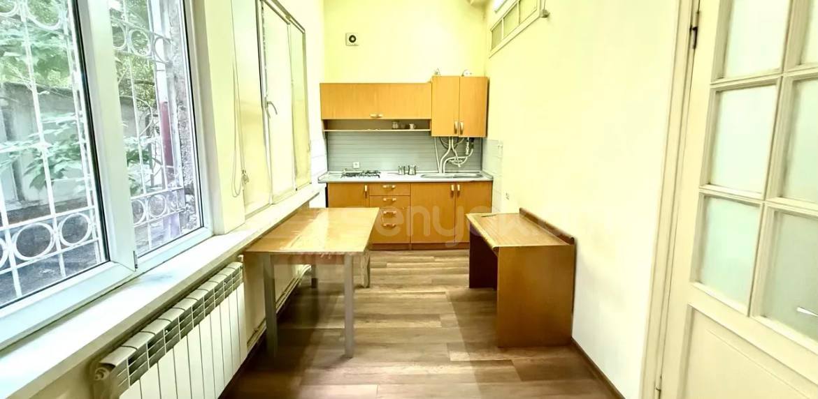 Օֆիսային Տարածք, 81քմ, Կապիտալ Վերանորոգված