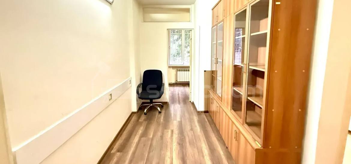 Օֆիսային Տարածք, 81քմ, Կապիտալ Վերանորոգված