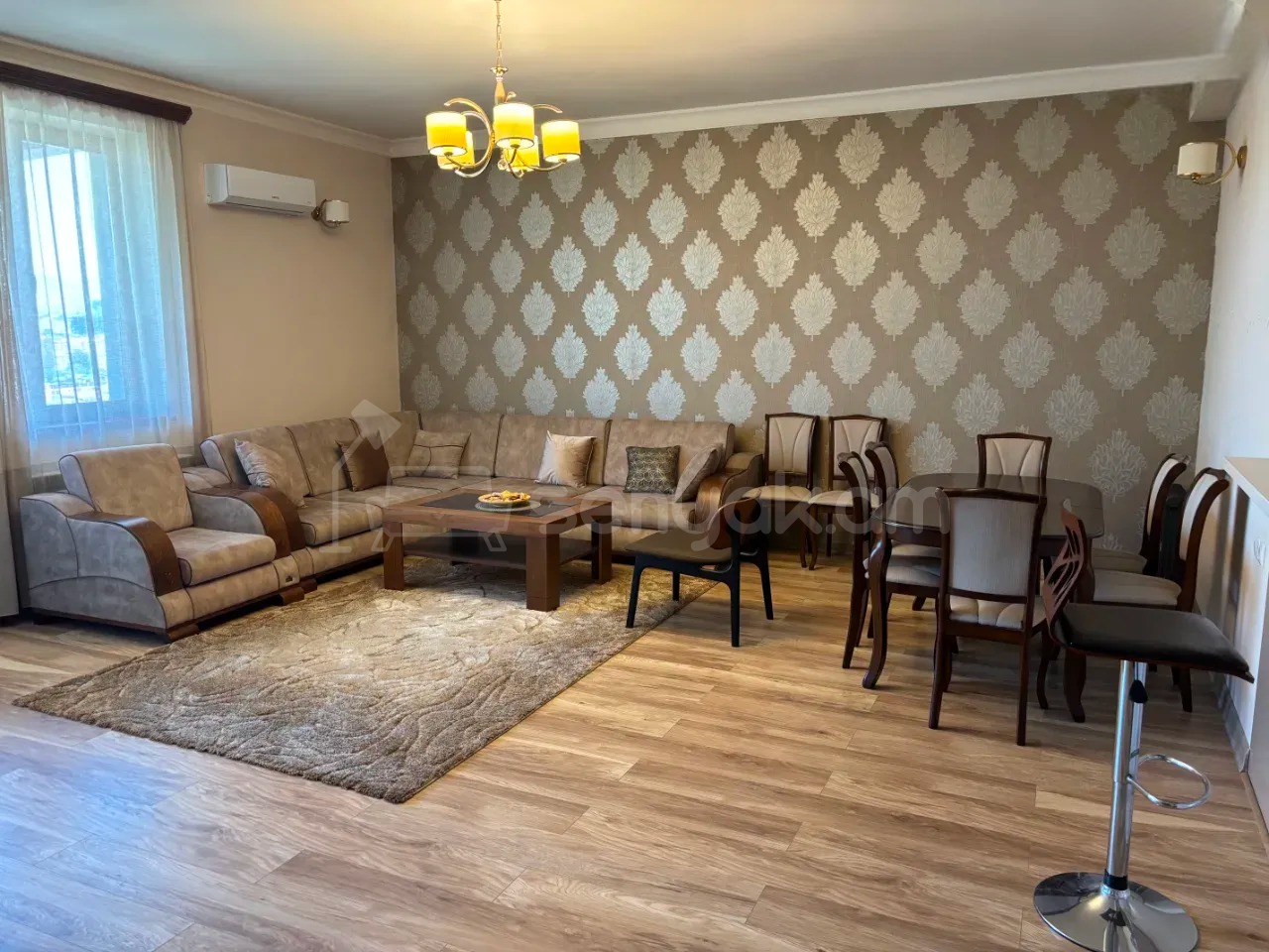 3 Սենյականոց Բնակարան, 110քմ, 4/5 հարկ, Դիզայներական Վերանորոգված, Կահավորված, Արևկող