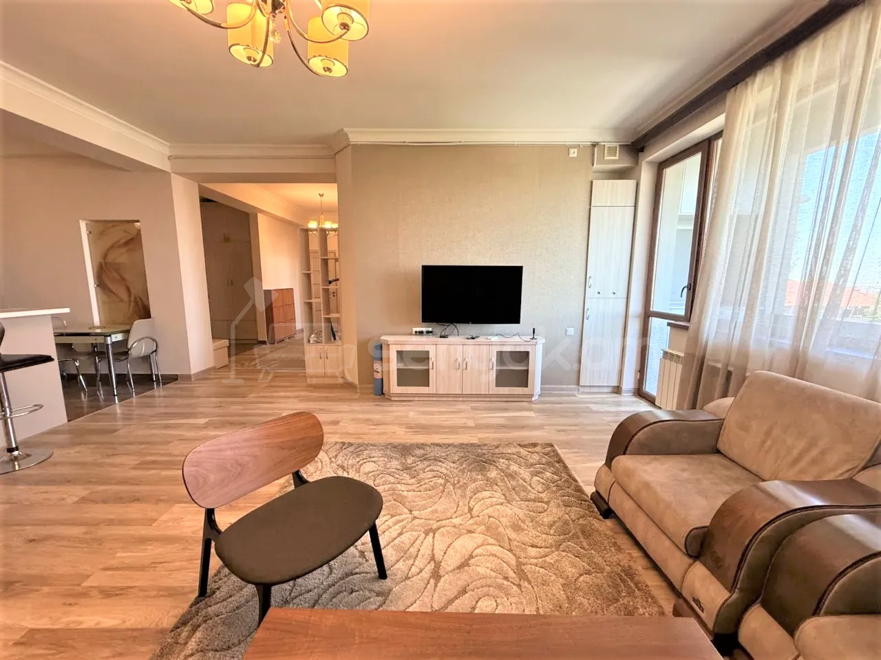 3 Սենյականոց Բնակարան, 110քմ, 4/5 հարկ, Դիզայներական Վերանորոգված, Կահավորված, Արևկող
