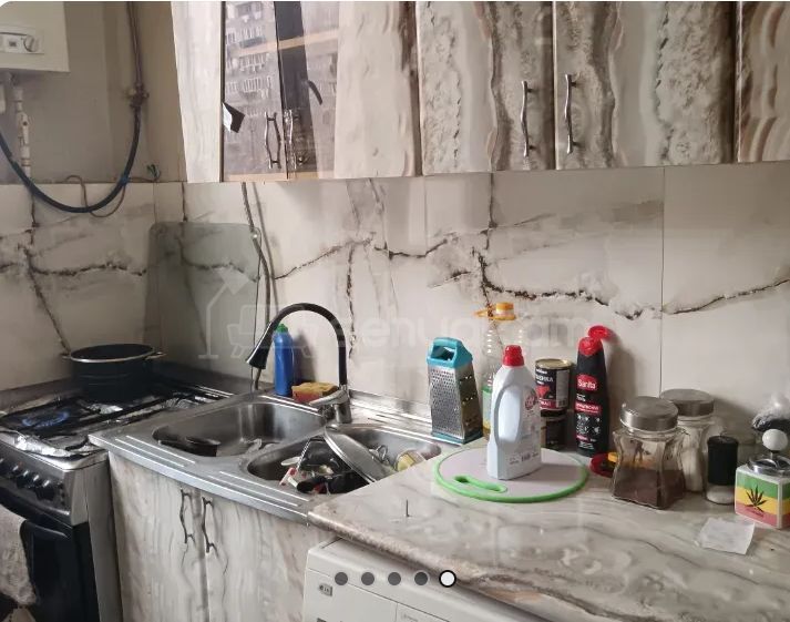 3 Սենյականոց Բնակարան Քարե Շենքում, 65քմ, 2/2 հարկ, Կոսմետիկ Վերանորոգված, Կահավորված