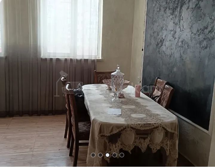 3 Սենյականոց Բնակարան Քարե Շենքում, 65քմ, 2/2 հարկ, Կոսմետիկ Վերանորոգված, Կահավորված