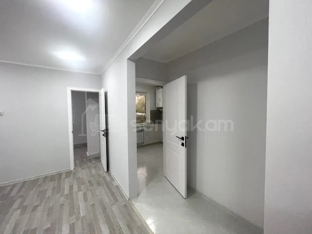 2 Սենյականոց Բնակարան, 36քմ, 3/5 հարկ, Կապիտալ Վերանորոգված