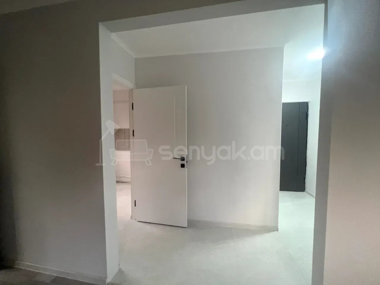 2 Սենյականոց Բնակարան, 36քմ, 3/5 հարկ, Կապիտալ Վերանորոգված