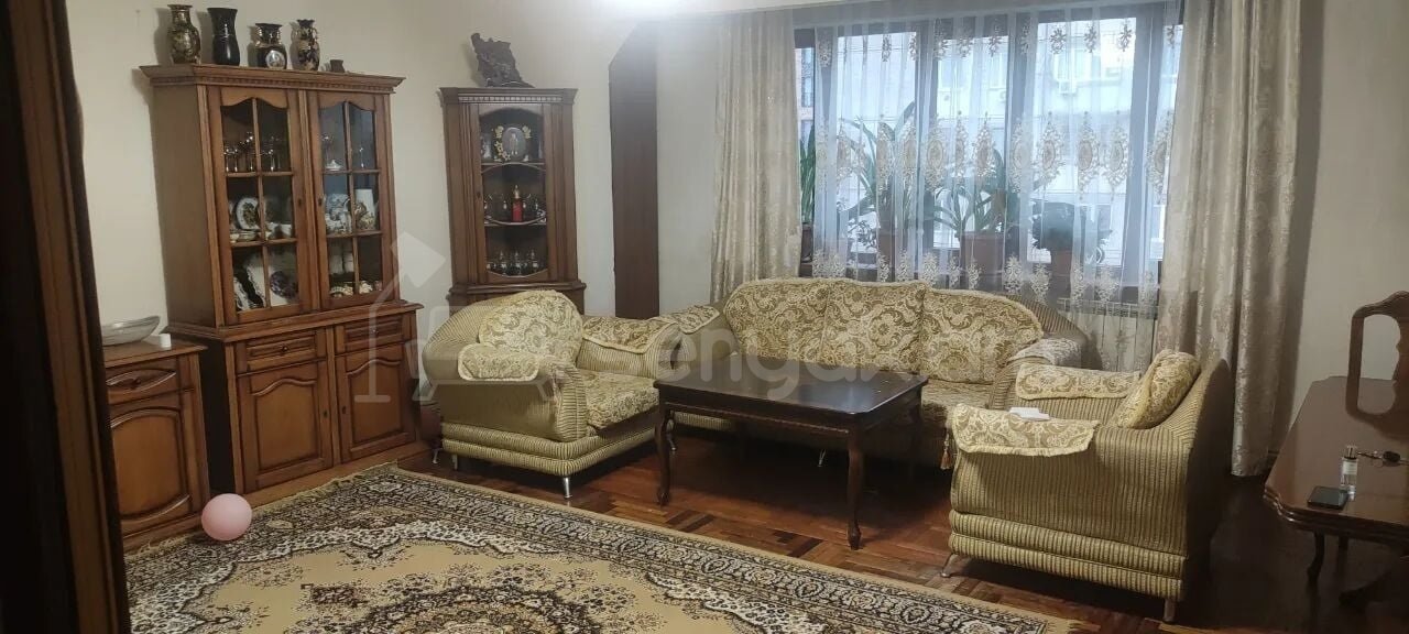 3 Սենյականոց Բնակարան, 74քմ, 9/9 հարկ, Նորմալ Վիճակում