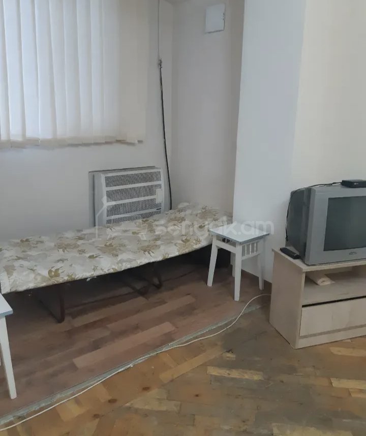 2 Սենյականոց Բնակարան Քարե Շենքում, 58քմ, 3/5 հարկ, Նորմալ Վիճակում, Կահավորված